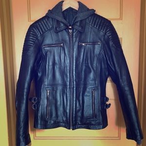 Black leather motorcycle jacket sz medium